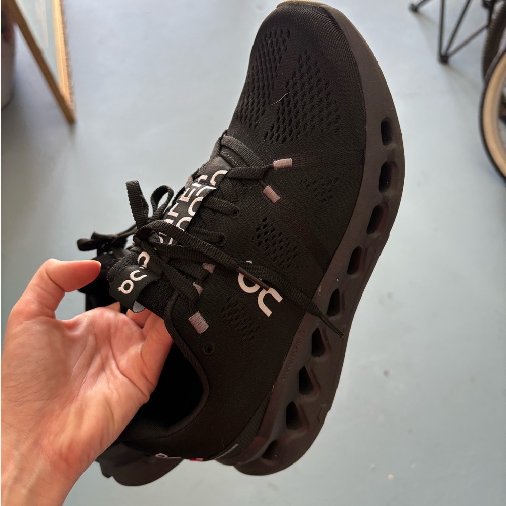 ON Cloud Black Athletic Shoes